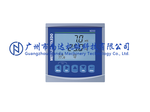 ����׃����M200